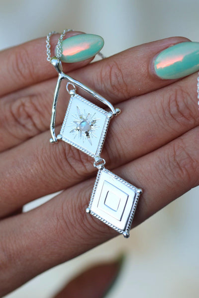 Star Locket Sterling Silver Rainbow Moonstone Pendant Unique Locket Boho Moonstone Special Jewelry Gifts for her Photo Necklace Locket