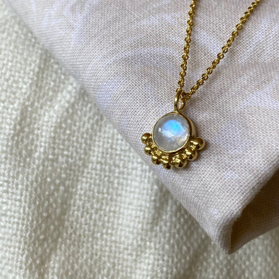Equilibrium 14K Gold Rainbow Moonstone Round Pendant Necklace, Simple Elegant Gifts for Her Jewelry for Bridemaids Gold and Moonstone