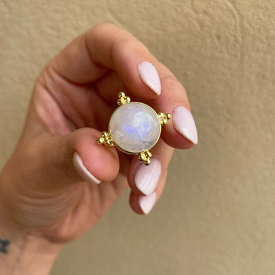 Full Moon Ring, Large Round Gold Moonstone Ring, 14K Gold Rainbow Moonstone Large Chunky Statement Rings, June Birthstone Jewelry,Gold Rings