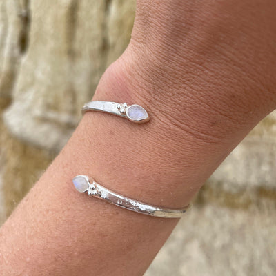 Savaya Sterling Silver Moonstone Bangle, Teardrop Rainbow Moonstone Bangle, Women's Handmade Silver Bracelet with Moonstone, Gemstone Bangle