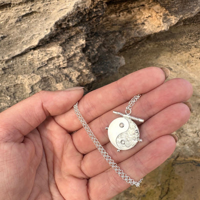 Yin Yang Sterling Silver Moonstone Necklace Reversible Silver Coin Medallion Chunky Silver Chain Yin Yang Pendant Silver Jewelry Moonstone